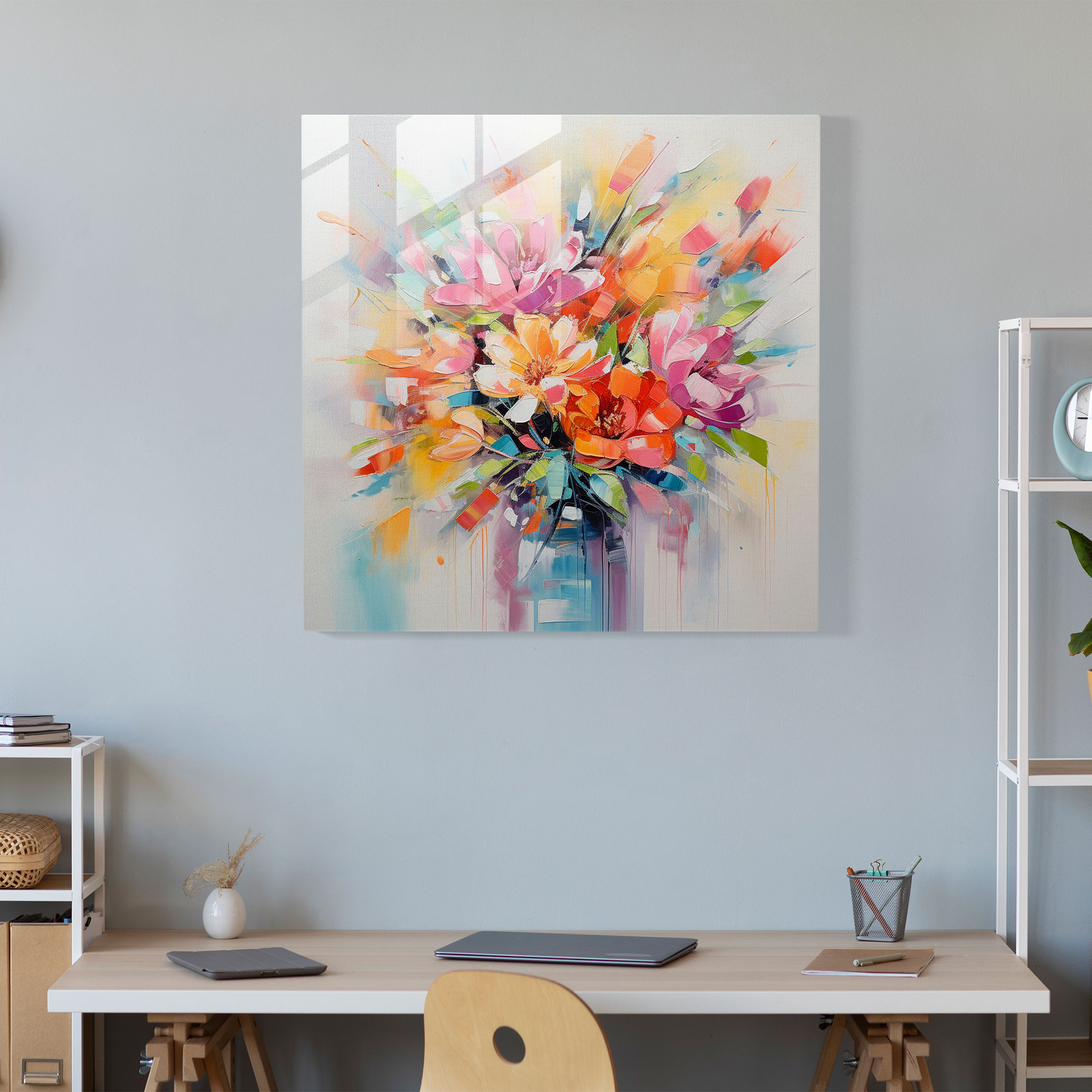 Glasbild - Blühende Blumendelikatesse mit moderner Kunstwerkgebung