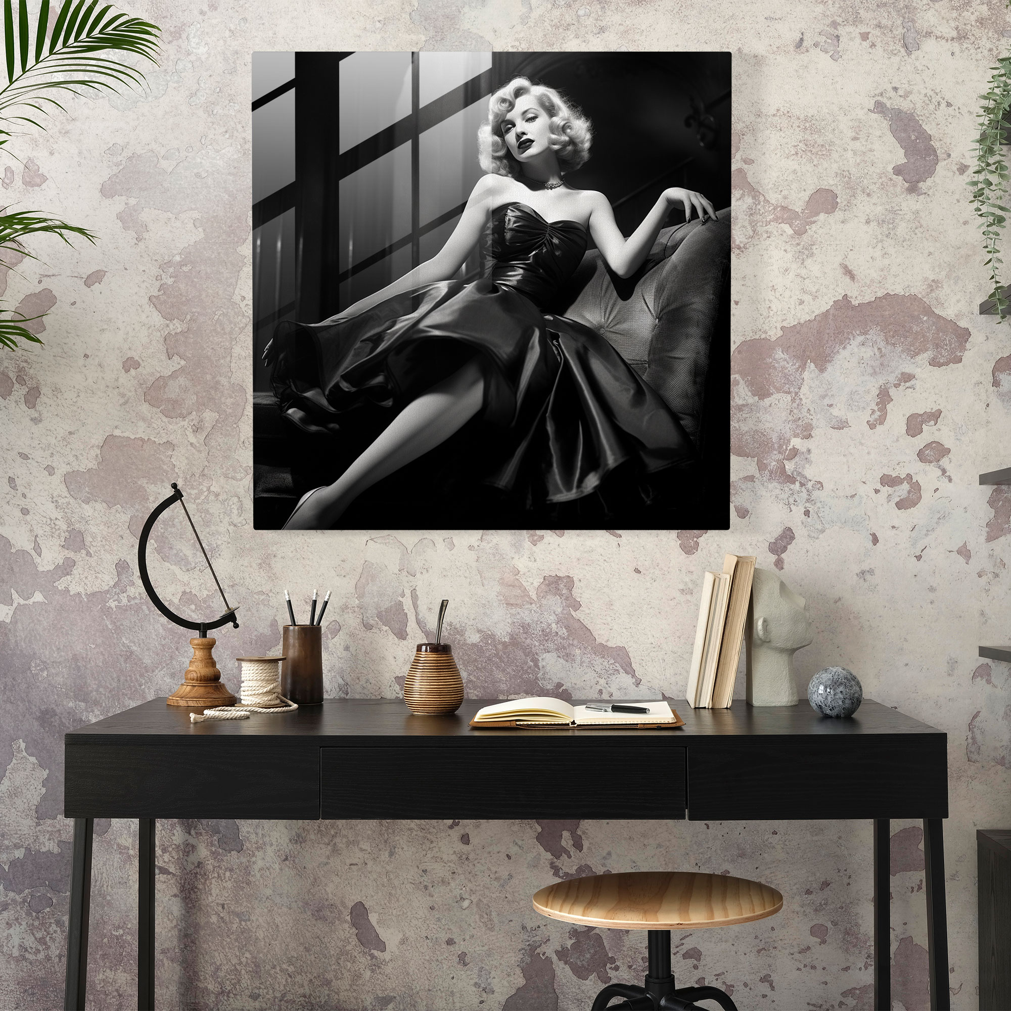 Marilyn Monroe Glass Print - Vintage Black And White Photograph - Marilyn Monroe, Glass Art, Marilyn Monroe, Vintage